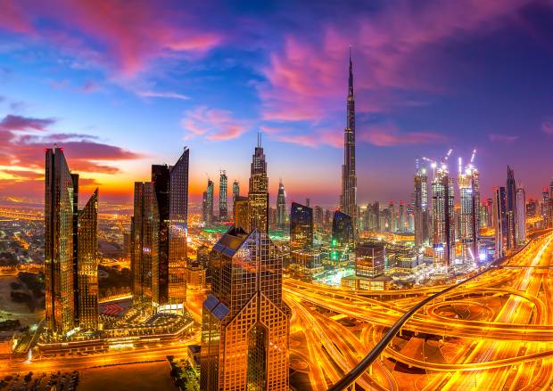 enjoy-puzzle-morning-over-dubai-downtown-jigsaw-puzzle-1000-pieces.96246-1_.fs_.jpg