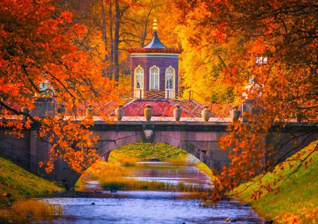 park_of_pushkin,_russia.jpg